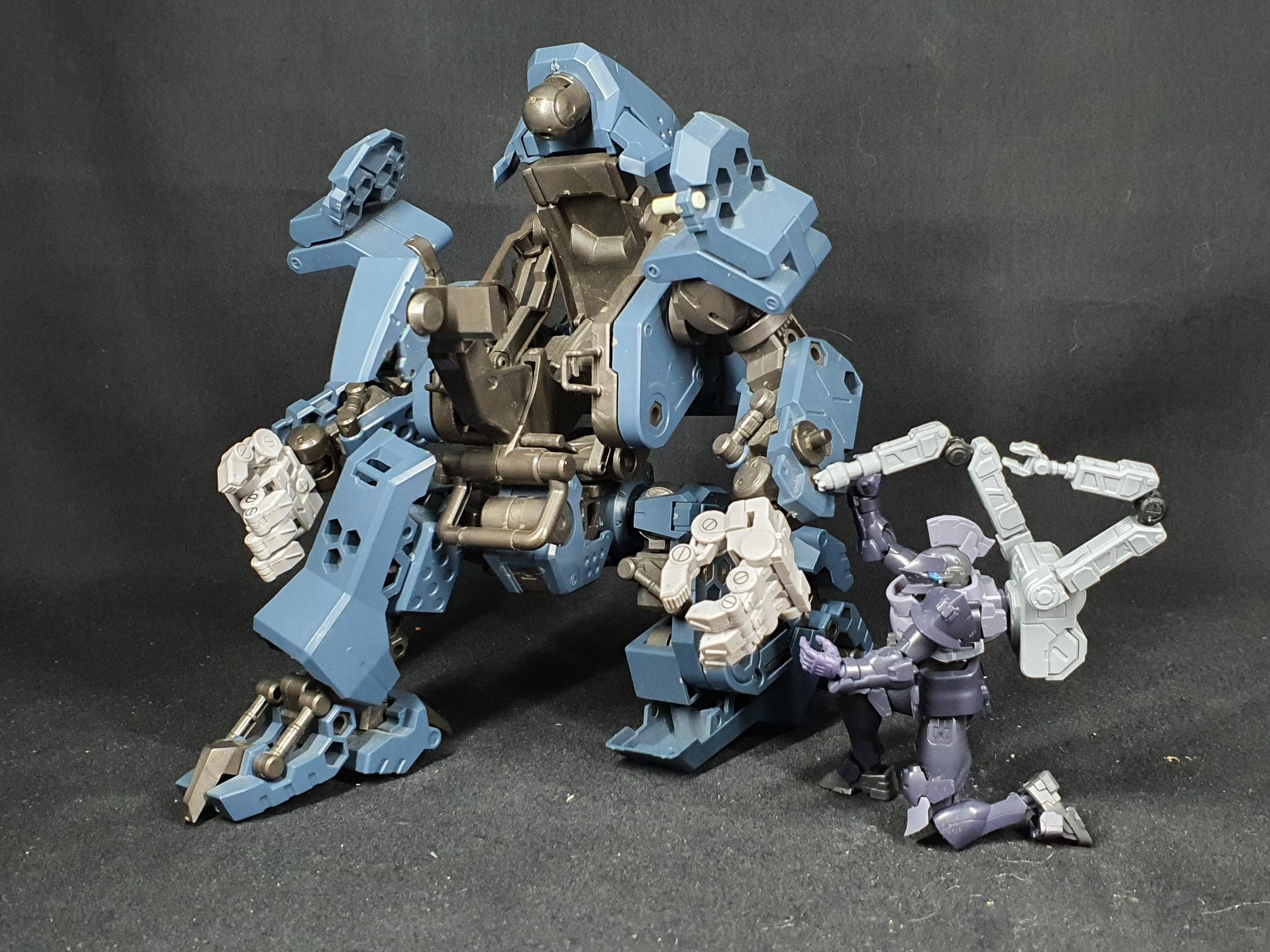 1/100 scale EISENFRONT, 1/24 scale Utility repair backpack